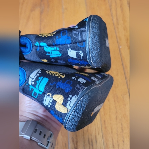 BOGS Kids Boots Construction Design Rain Winter Size 7 Toddler - Picture 2 of 7